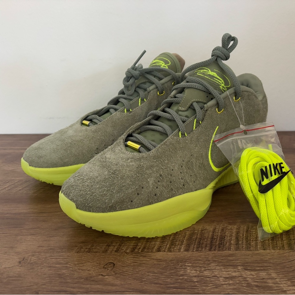 LeBron 21 'Algae' size 13
